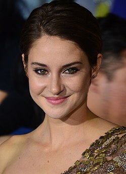 Shailene Woodley Divergent – Outolinnun ensi-illassa Kaliforniassa 2014.