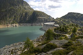 Une vue du barrage d'Émosson.