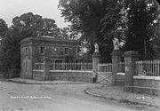 Lodge at the head of the main drive circa. 1910