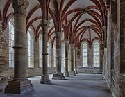 Herrenrefektorium: sechsteilige Kreuzrippengewölbe mit gotisch-spitzbogigen Schildbögen
