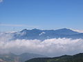 自白马乘鞍岳（日语：白馬乗鞍岳）望向颈城山块（日语：頸城山塊）