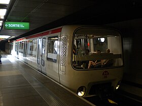 Une rame MPL 85 rénovée à quai direction Gare de Vaise