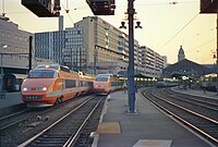 Електропоїзди TGV PSE на пероні Ліонського вокзалу (1987 рік)