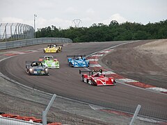 Sport-prototypes 2 litres à l'attaque dans le gauche de la bretelle lors de l'épreuve 2007 du championnat FFSA.