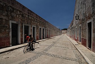 Binnen het Fortaleza de San Carlos de la Cabaña aan de overzijde van de Baai van Havana