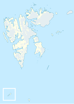 Mapa konturowa Svalbardu, blisko górnej krawiędzi znajduje się punkt z opisem „Sjuøyane”