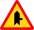 207b: Road junction with priority