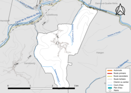 Carte en couleur présentant le réseau hydrographique de la commune