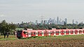 Triebwagen der Baureihe BR423 der S-Bahn Rhein-Main im Einsatz als RB11