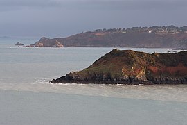 Bréhec (Plouha) au nord.