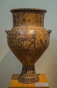 Amphore-cratère. Retour d'Apollon à Délos accueilli par Artemis. H. 98 cm. Paros, v. 640. Musée National d'Arch. Athènes