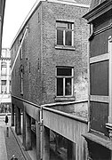 Vijfharingenstraat, verbouwd hoekpand, ca. 1955-1960