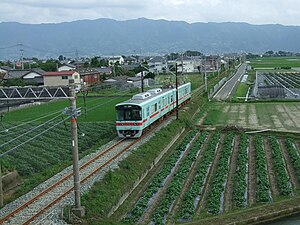 金島 - 大堰間を走る7050形電車