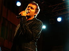 Description de l'image Paolo Meneguzzi singing.jpg.