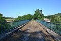 Ancien pont ferroviaire de la ligne de Pamiers à Limoux, reliant Roumengoux à Moulin-Neuf, au-dessus de l'Hers-Vif.