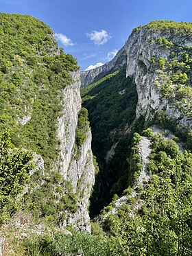 Vue sur les gorges du Nan depuis la route de Cognin-les-Gorges à Malleval-en-Vercors