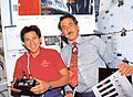 Sam Durrance (vľavo) a Jeffrey Hoffman, 7. december 1990