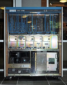 Interior de la VAX-11/780.