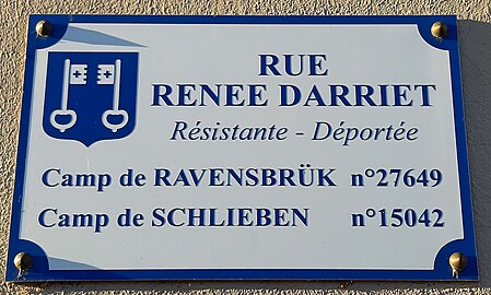 Panneau de la rue Renée Darriet, orné du blason de Mont-de-Marsan.