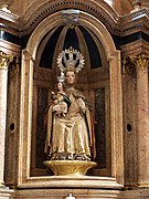 Imagen de la Virgen de Valvanera en la hornacina del trascoro