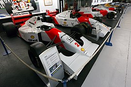 McLaren MP4/7 (1992)