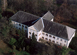 Sály - Palace.jpg