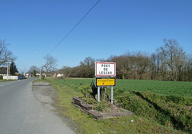 Entrée dans Poey-de-Lescar.