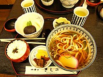 Masakan Jepun: Satu set udon makan tengah hari
