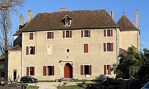 Le château de Sainte-Croix.