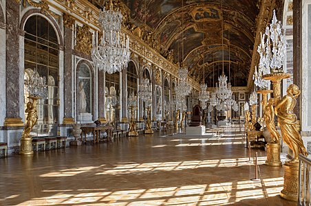 Galerie des Glaces sau Galeria Oglinzilor