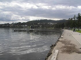 Foreshore and public jetty, viewing north