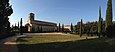 Vue panoramique extérieure de l'Abbaye au petit matin