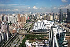 Shenzhen Convention and Exhibition Center (en), Shenzhen. Gerkan, Mar g and Partners, (-2004) Point de vue, 2007.