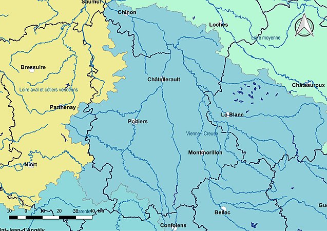 La Vienne est découpé en trois sous-bassins administratifs : « Vienne-Creuse », « Charente » et « Loire aval et côtiers vendéens ».