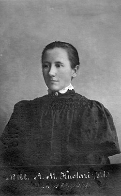 Anni Huotari vuonna 1907.