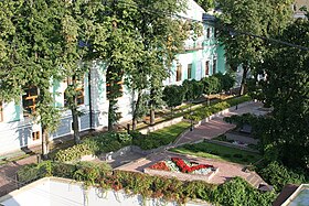Вид Морозовского сада от Палат дьяка Емельяна Украинцева. 2009 год.