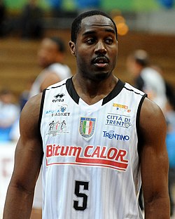 Umeh 2012 im Trikot von Trento