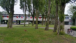 Wageningenmetrobrug met metrostel vanuit het zuiden gezien (juni 2020)