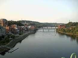 Áin Kennebec River í Augusta