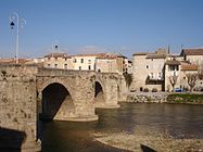 Il Pont-neuf che attraversa l'Aude a Limoux