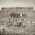 Executie door ophanging van Mary Surratt, Lewis Powell, David Herold en George Atzerodt, veroordeeld voor samenzwering bij de moord op Abraham Lincoln, op 7 juli 1865, Fort McNair in Washington, D.C.