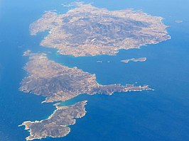 Despotiko (onder), Paros (boven) en Antiparos