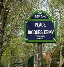 La plaque de la place Jacques-Demy à Paris.