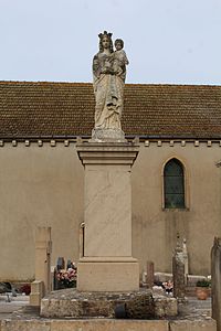 Statue de la Vierge Marie.