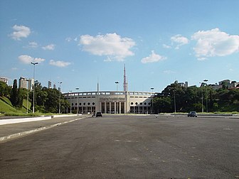 Stade de Pacaembu à São Paulo au Brésil. (définition réelle 640 × 480*)