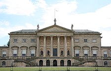 Kedleston Hall de Matthew Brettingham e Robert Adam, iniciado em 1769, uma grande casa de campo inglesae