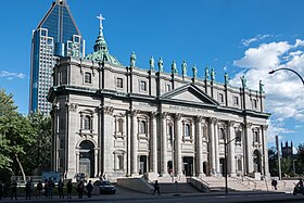 Cathédrale Marie-Reine-du-Monde.