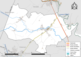 Carte en couleur présentant le réseau hydrographique de la commune