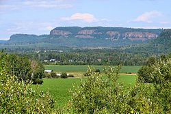 Rural scene of Neebing with the Nor'Wester Mountains in the background