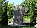 "Ulvenmonumentet" på Nya Varvets kyrkogård till minne av personer från Göteborgs eskader och örlogsbas, som omkommit 1939-1945.